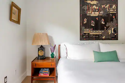 3b5ae807-f4a4-4f79-8851-9d4782a73010.jpg